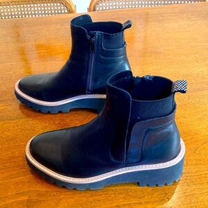 VANELi Womens Mariel Zippered Round Toe Casual Boots Ankle Mid Heel 2-3" - Black